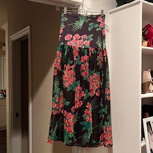 Adorable Like New Free People long Skirt!